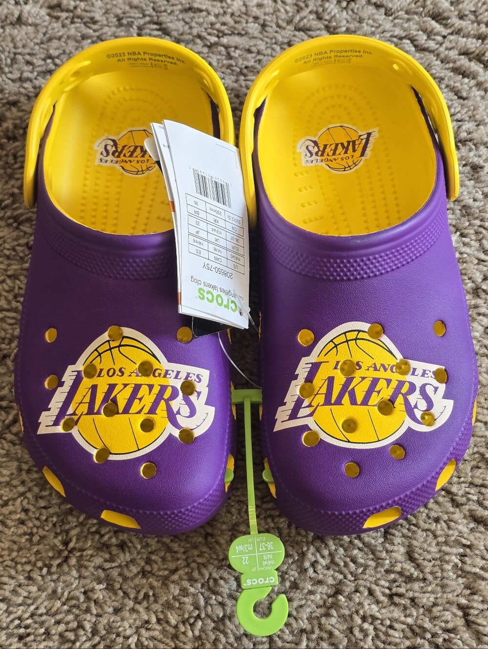 NBA Los Angeles Lakers Crocs Size 4 Mens/ Size 6 Womens